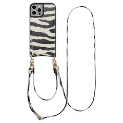 Selencia Coque de télephone Nova avec cordon et porte-cartes Apple iPhone 15 Pro - Zazzy Zebra