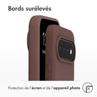 Accezz Coque Liquid Silicone avec MagSafe Google Pixel 11 / 11 Pro / 10 / 10 Pro - New Tea Brown