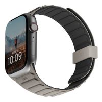 UAG Bracelet Pathfinder réversible en silicone Apple Watch | 44/45/46/49 mm - Black Titanium