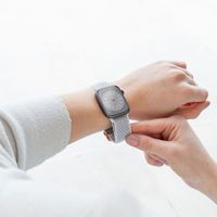 imoshion Bracelet en nylon élastique Apple Watch | 44/45/46/49 mm - Gris clair