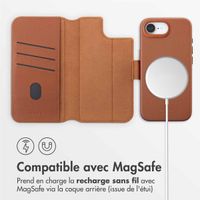 Accezz Étui de télephone portefeuille en cuir 2-en-1 avec MagSafe Apple iPhone 17e / 16e - Sienna Brown