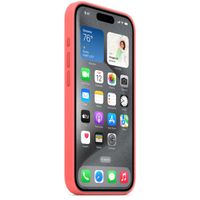 Apple Coque en silicone MagSafe Apple iPhone 15 Pro - Guava