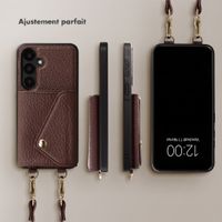 Selencia Coque de télephone Sera avec cordon et porte-cartes enveloppe Samsung Galaxy S25 / S24 - Chocolate Brown