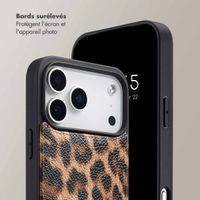 Selencia Coque de télephone Nova avec cordon et porte-cartes Apple iPhone 17 Pro Max - Leopard