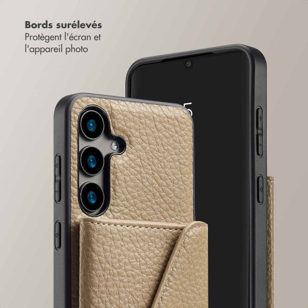 Selencia Coque de télephone Sera avec cordon et porte-cartes enveloppe Samsung Galaxy S24 - Champagne