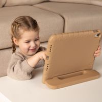 imoshion Coque kidsproof avec poignée Apple iPad 9 (2021) 10.2 pouces / iPad 8 (2020) 10.2 pouces / iPad 7 (2019) 10.2 pouces - Beige