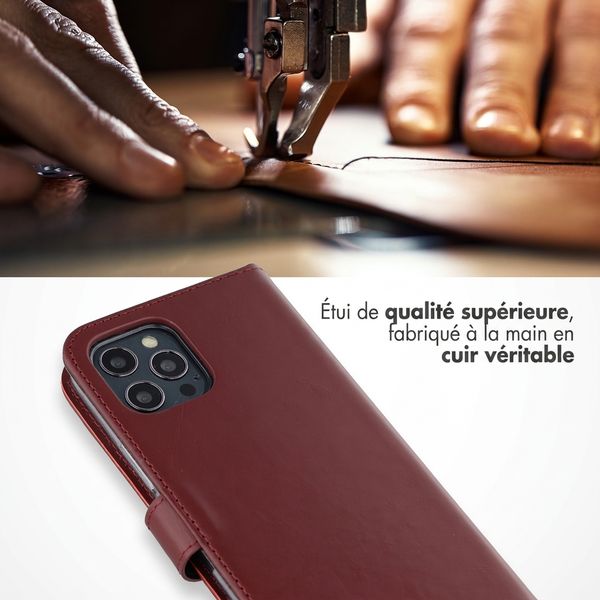 Selencia Étui portefeuille en cuir véritable Apple iPhone 12 (Pro) - Burgundy