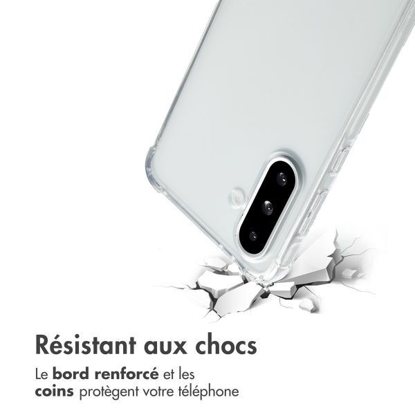 imoshion Coque avec dragonne + bracelet Samsung Galaxy A56 - Perles Cœurs