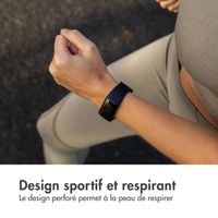 imoshion Bracelet sport en silicone avec boucle Fitbit Charge 5 / 6 - Bleu foncé