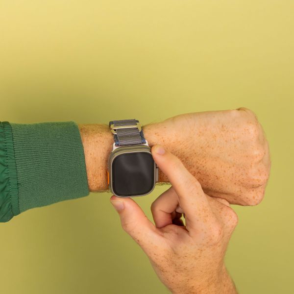 imoshion Bracelet en nylon Alpine Apple Watch | 44/45/46/49 mm - Bleu