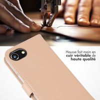 Selencia Étui portefeuille en cuir véritable Apple iPhone 17e / 16e - Dusty Pink