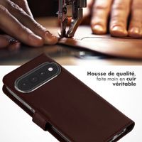 Selencia Étui portefeuille en cuir véritable Google Pixel 11 / 11 Pro - Marron foncé