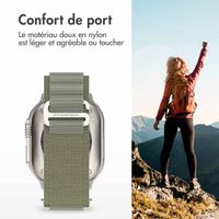 imoshion Bracelet en nylon Alpine Apple Watch | 44/45/46/49 mm - Olive Green