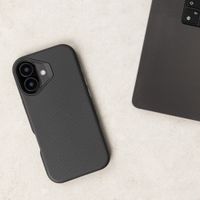 Accezz Coque Tough avec MagSafe Apple iPhone 13 - Noir