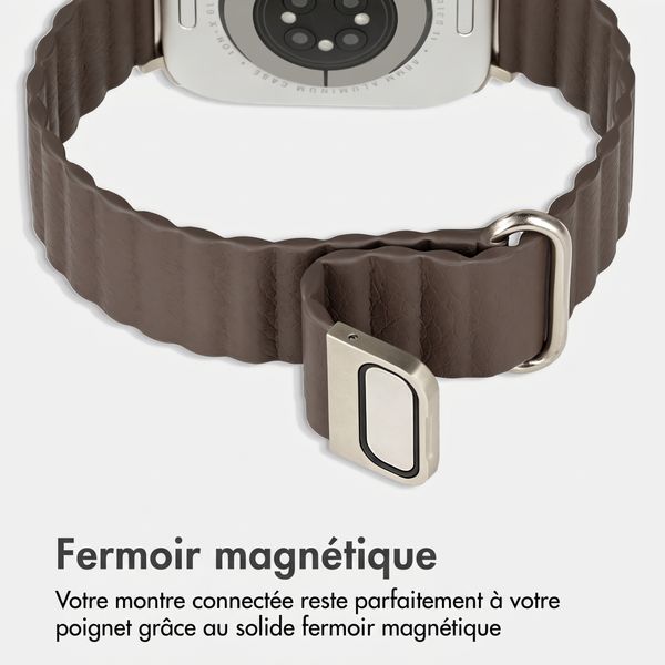imoshion Bracelet magnétique en cuir synthétique Apple Watch | 38/40/41/42 mm - Marron foncé