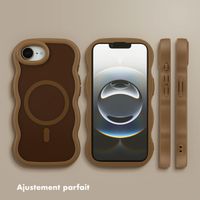 Selencia Coque arrière Wavy avec MagSafe Apple iPhone 17e / 16e - Mocha Brown