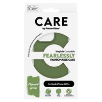 CARE by PanzerGlass Coque Fashion MagSafe Apple iPhone 16 Pro - Green