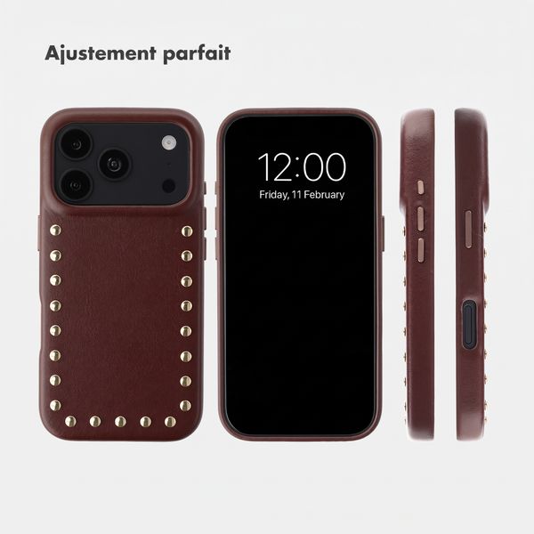 Selencia Coque arrière Studs avec MagSafe Apple iPhone 18 Pro / 17 Pro - Cacao Crush