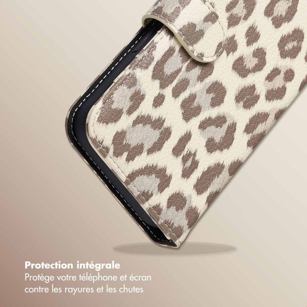 Selencia Étui de télephone portefeuille imprimé léopard Sabi Apple iPhone 16 - Soft Ivory