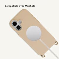 Selencia Coque arrière Rivièra avec MagSafe avec crochets amovibles Apple iPhone 16 - Milky Latte