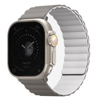 Uniq Bracelet Revix réversible Apple Watch | 44/45/46/49 mm - Ash Grey / Dove White