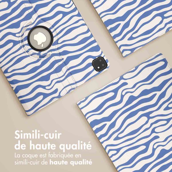 imoshion Coque tablette Design rotatif à 360° Apple iPad Air 13 pouces (2026) M4 / (2025) M3 / (2024) M2 - White Blue Stripes