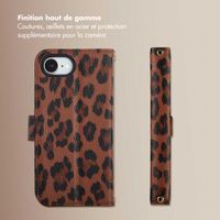 Selencia Étui de télephone portefeuille imprimé léopard Sabi Apple iPhone 17e / 16e - Mocha Brown