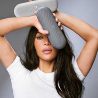 Beats Enceinte Bluetooth sans fil Pill x Kim Kardashian - Dark Gray
