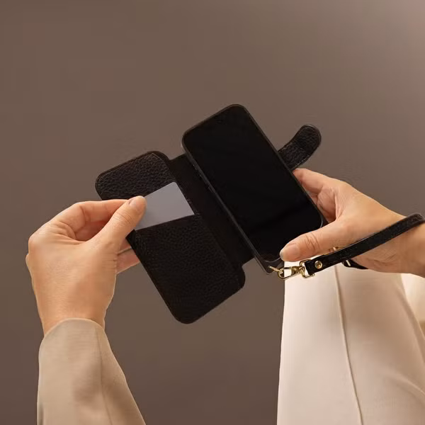 Selencia Étui Riva avec MagSafe et cordon de téléphone Samsung Galaxy S25 / S24 - Noir