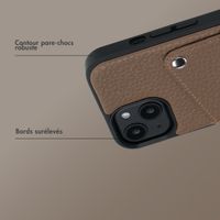Selencia Coque Riva avec porte-cartes Apple iPhone 15 - Mocha Brown