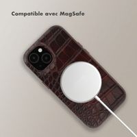 Selencia Coque arrière Croco avec MagSafe Apple iPhone 15 - Choco Brown