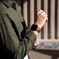 Uniq Bracelet Straden étanche en cuir Apple Watch | 44/45/46/49 mm - Toffee