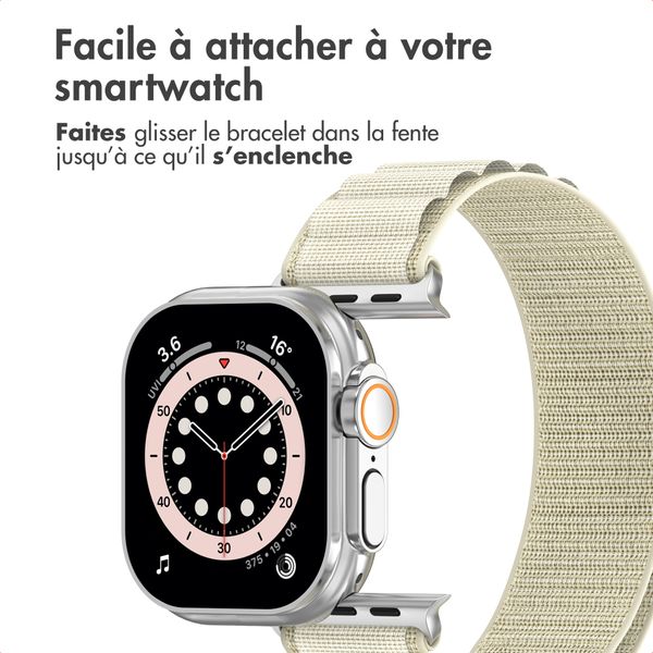 Accezz Bracelet en nylon Alpine Apple Watch | 38/40/41/42 mm - Lumière stellaire