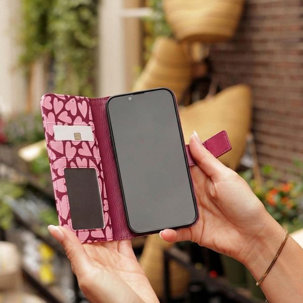 imoshion Étui de télephone portefeuille Design Apple iPhone 17 - Hearty Blush