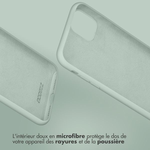 Accezz Coque Liquid Silicone Apple iPhone 15 - Sky Blue