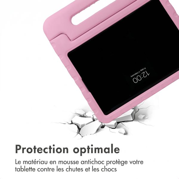 imoshion Coque arrière Kidsproof Design avec poignée Apple iPad 9 (2021) 10.2 pouces / iPad 8 (2020) 10.2 pouces / iPad 7 (2019) 10.2 pouces - Cœurs rouges