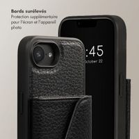 Selencia Coque de télephone Sera avec cordon et porte-cartes enveloppe Apple iPhone 17e / 16e - Noir