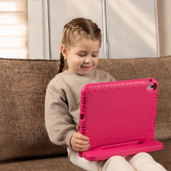imoshion Coque kidsproof avec poignée Apple iPad 11 (2025) 11 pouces A16 / iPad 10 (2022) 10.9 pouces - Rose