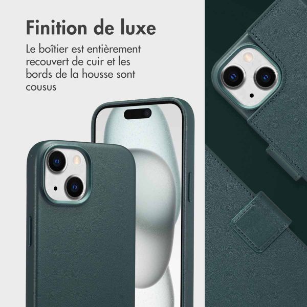 Accezz Étui de télephone portefeuille en cuir 2-en-1 avec MagSafe Apple iPhone 15 - Cedar Green