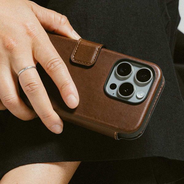 Nomad Étui de télephone portefeuille Modern Leather Folio Apple iPhone 16 - Marron