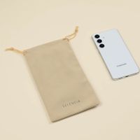 Selencia Coque arrière Vivid avec MagSafe Apple iPhone 15 - Art Wave Black