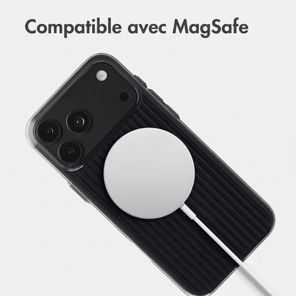 Accezz Coque arrière Lite avec MagSafe | Fluted | Apple iPhone 18 Pro / 17 Pro - Noir