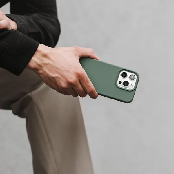 Woodcessories Coque Bio MagSafe Apple iPhone 16 Pro Max - Midnight Green