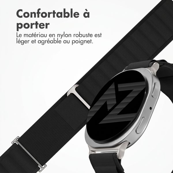 Accezz Bracelet en nylon Alpine Samsung Galaxy Watch 9 (40/44mm) / Watch 8 (40/44mm) / Classic (46mm) - Noir