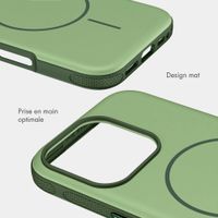 imoshion Coque arrière Color avec Thin MagSafe Ring Apple iPhone 16 Pro - Vert foncé