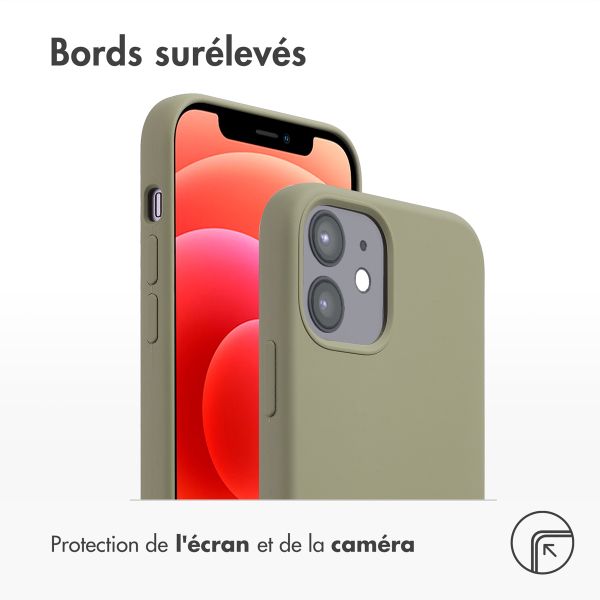 Accezz Coque Liquid Silicone avec MagSafe Apple iPhone 12 (Pro) - Cooper Green