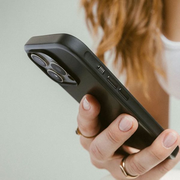 Nomad Coque Sport Apple iPhone 16 Pro - Vulcan Black