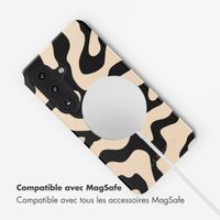 Selencia Coque arrière Vivid avec MagSafe Samsung Galaxy S26 - Art Wave Black