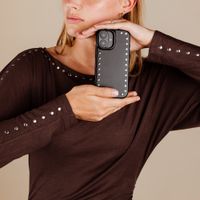 Selencia Coque arrière Studs avec MagSafe Apple iPhone 16 Pro - Velvet Black