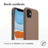 Accezz Coque Liquid Silicone avec MagSafe Apple iPhone 11 - Marron clair